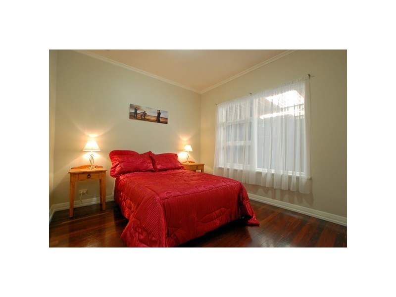 4 Greenbank Grove, Hackham West SA 5163