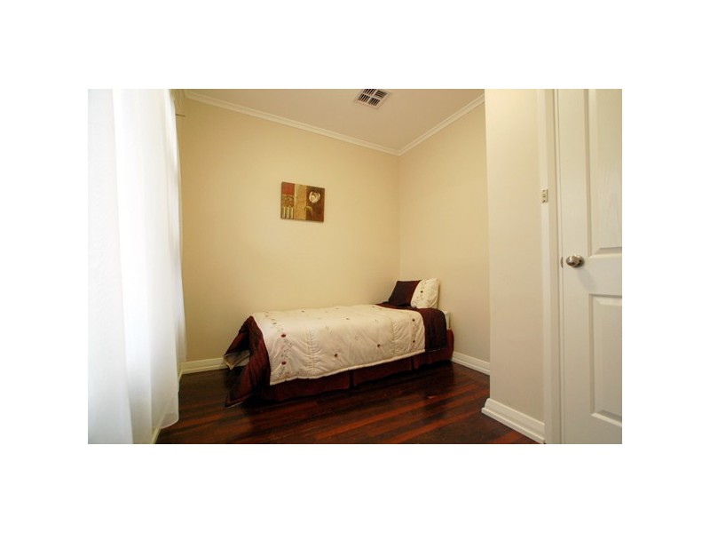 4 Greenbank Grove, Hackham West SA 5163