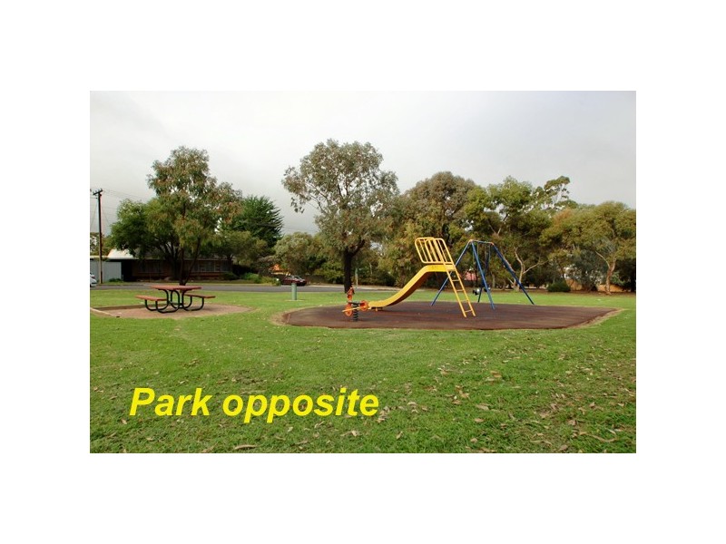 4 Greenbank Grove, Hackham West SA 5163