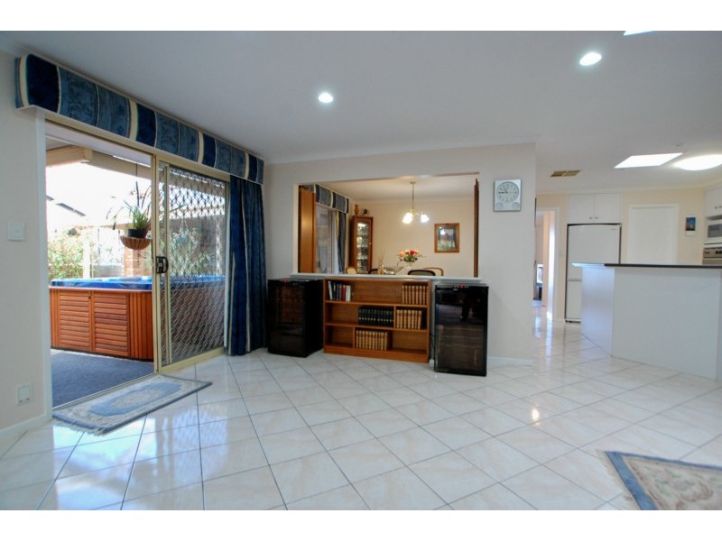 114 Perry Barr Road, Hallett Cove SA 5158