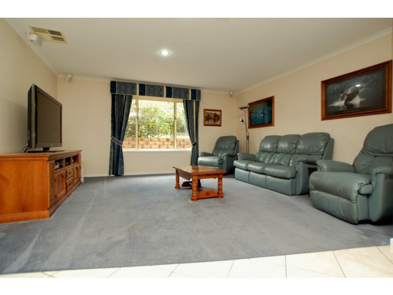 114 Perry Barr Road, Hallett Cove SA 5158
