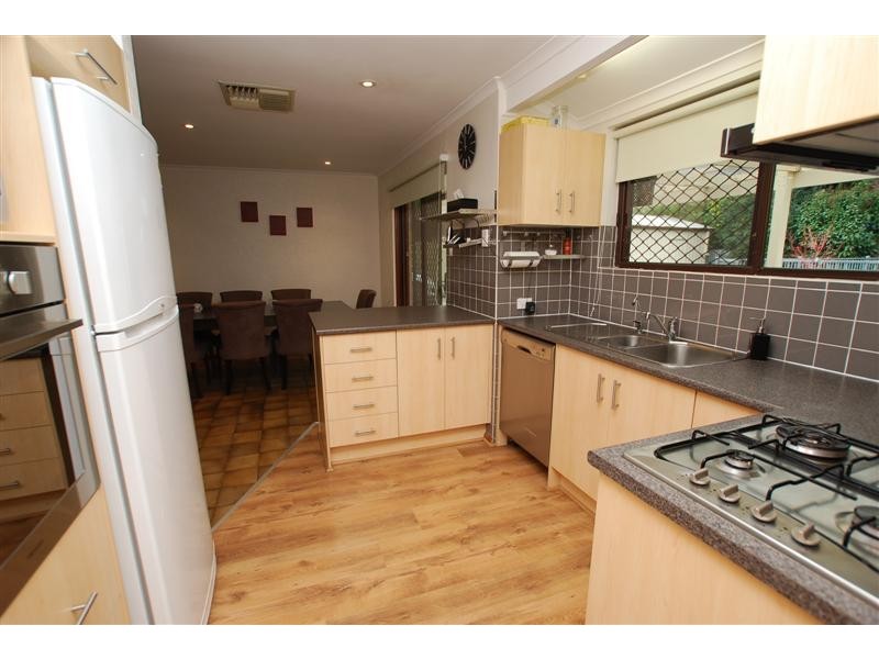 19 Woodswallow Drive, Happy Valley SA 5159