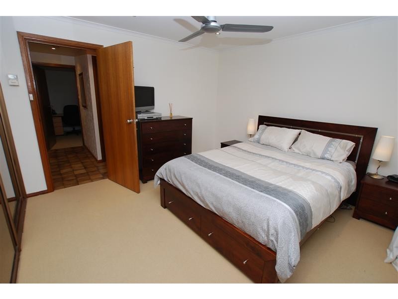 19 Woodswallow Drive, Happy Valley SA 5159