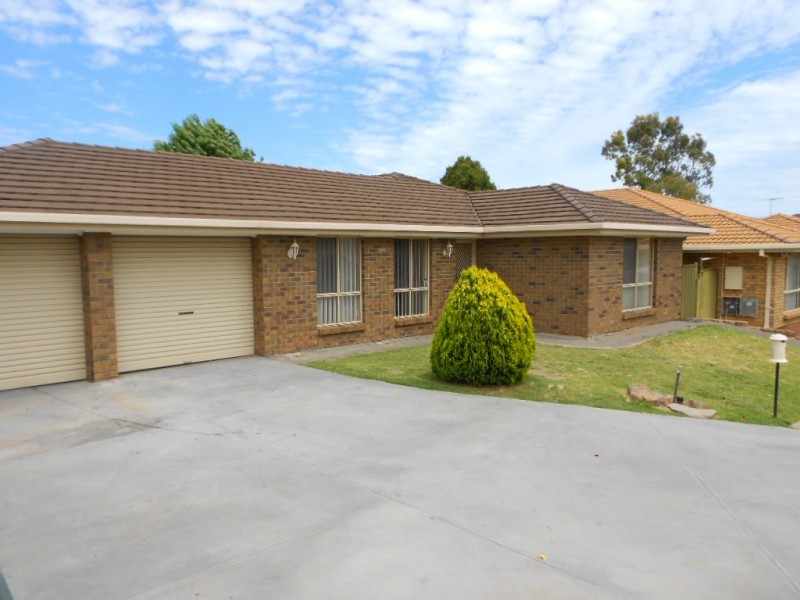 7 Ebony Court, Woodcroft SA 5162