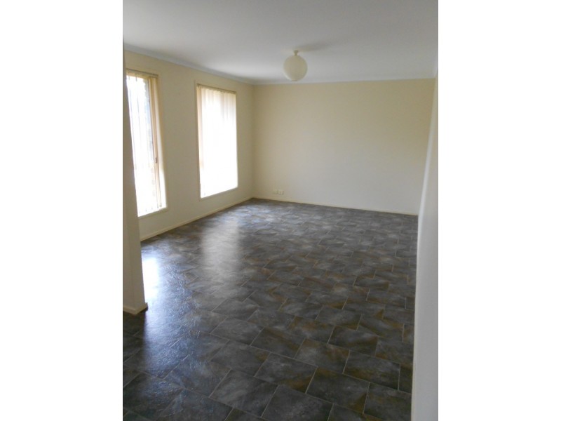 7 Ebony Court, Woodcroft SA 5162