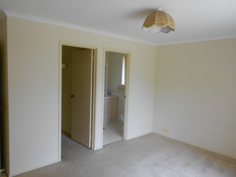 7 Ebony Court, Woodcroft SA 5162