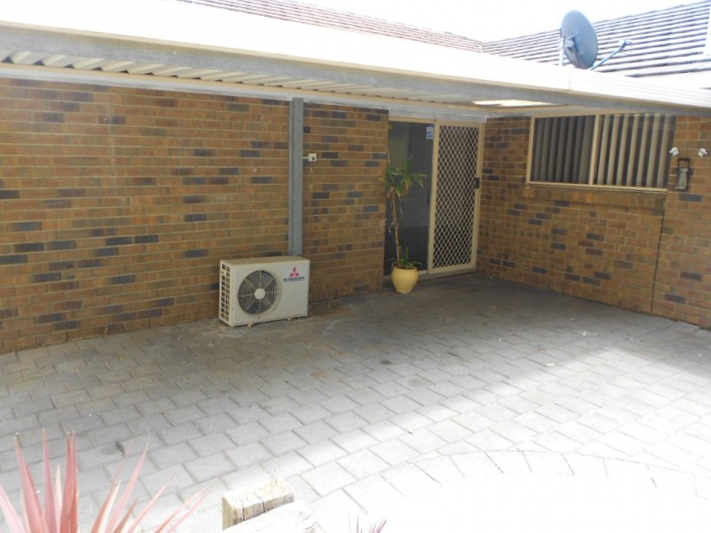 7 Ebony Court, Woodcroft SA 5162