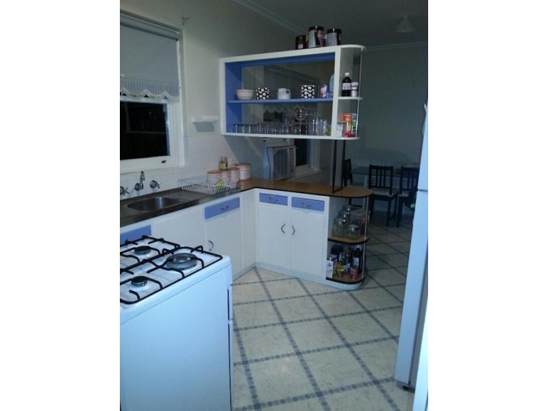 15 Nickels Avenue, Park Holme SA 5043