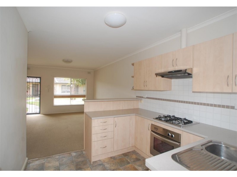 18/2 Bach Crescent, Seaton SA 5023