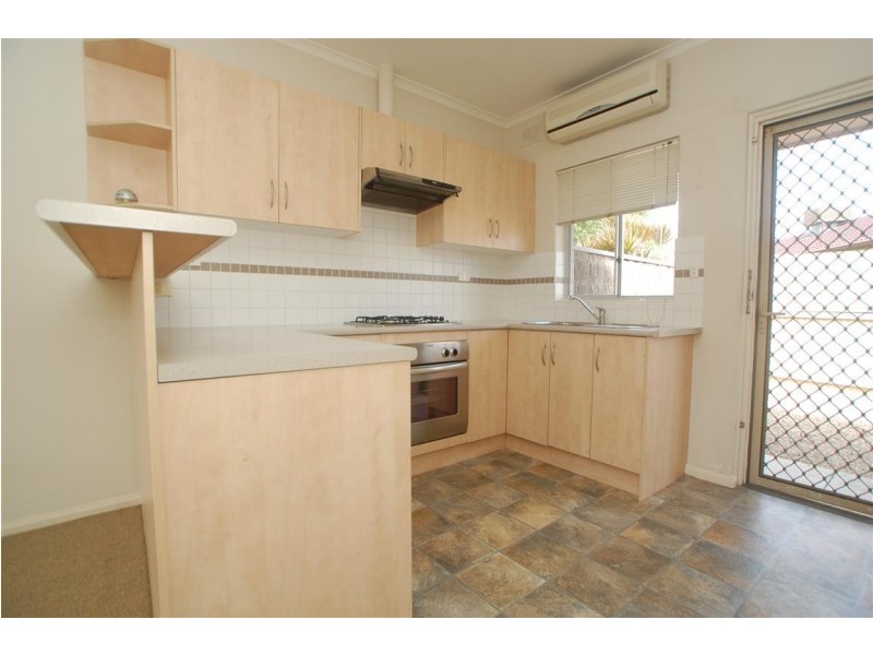 18/2 Bach Crescent, Seaton SA 5023