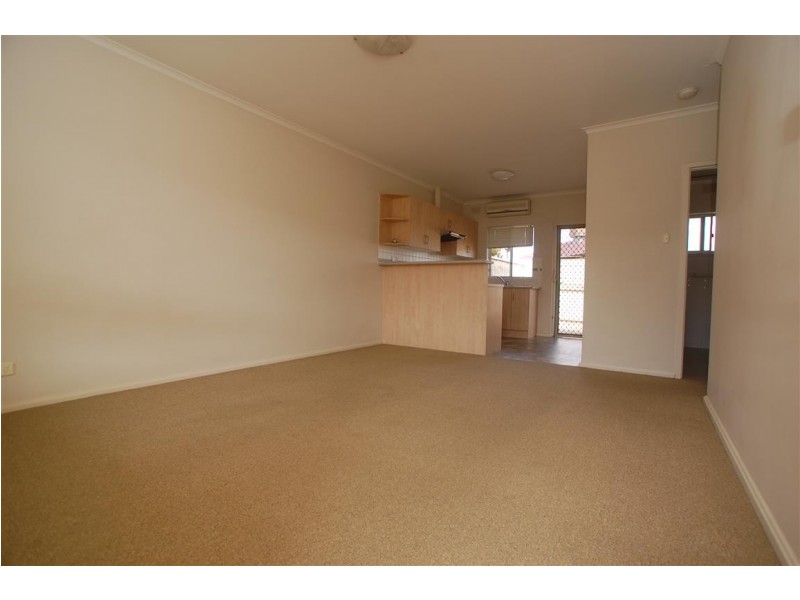 18/2 Bach Crescent, Seaton SA 5023