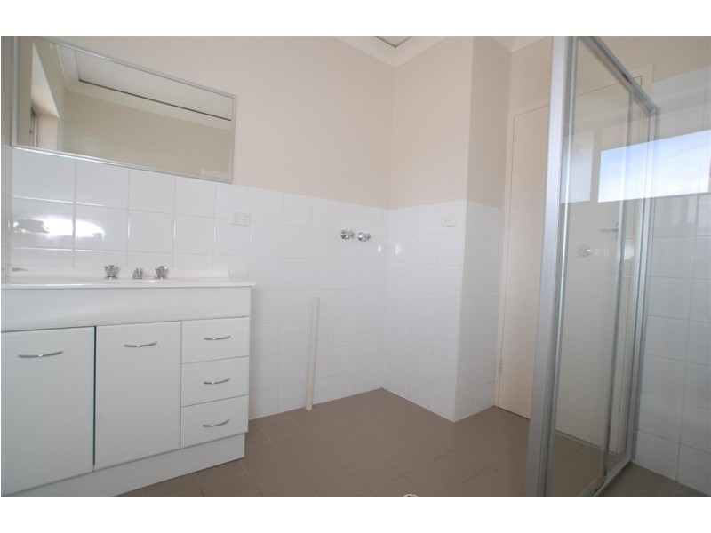 18/2 Bach Crescent, Seaton SA 5023