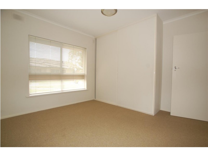 18/2 Bach Crescent, Seaton SA 5023