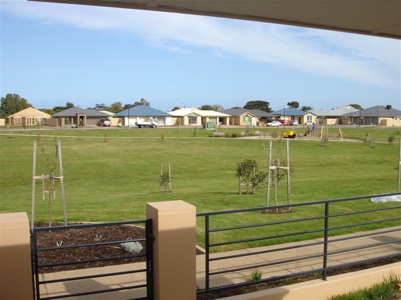 4 Kipsy Walk, Aldinga Beach SA 5173