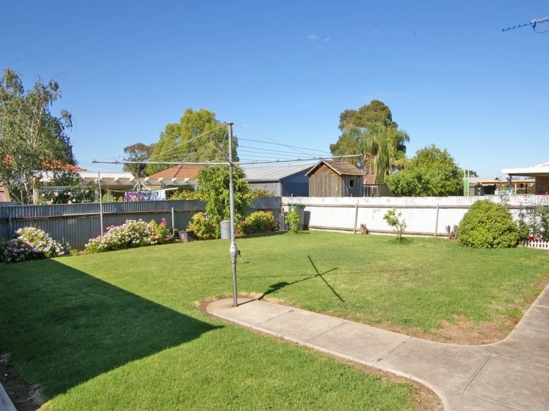 407 Wright Road, Valley View SA 5093