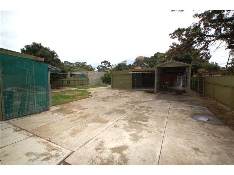 2 Pethick Terrace, Marion SA 5043