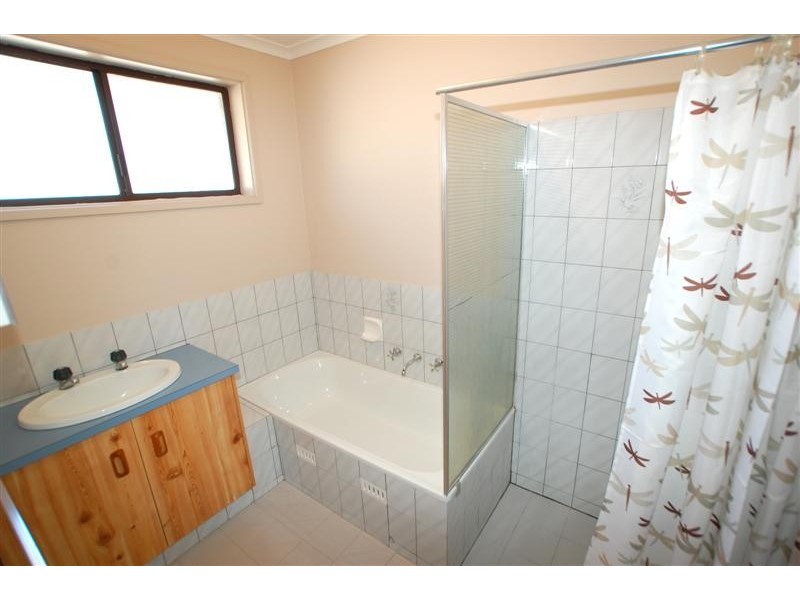 3 Queens Way, Woodcroft SA 5162