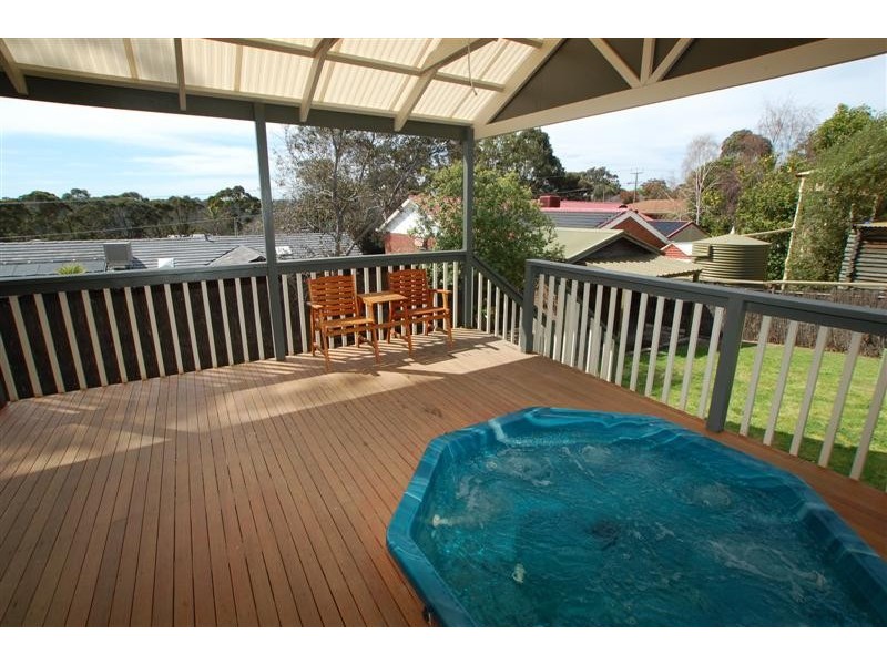 8 Broadmeadow Drive, Flagstaff Hill SA 5159