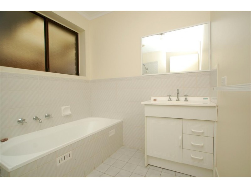 4/2 Woodcock Place, Morphett Vale SA 5162