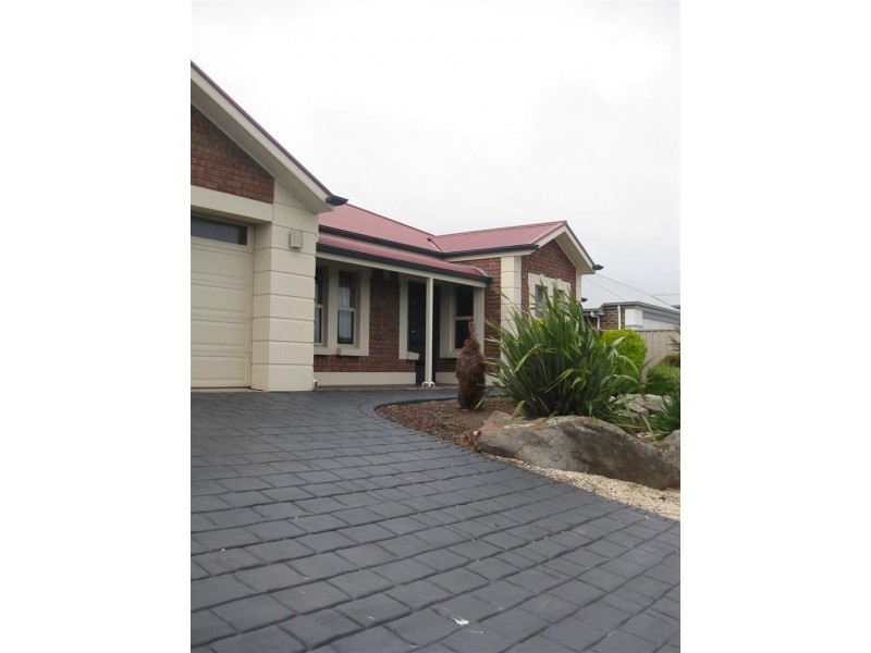 11 Brookside Crescent, Seaford Rise SA 5169