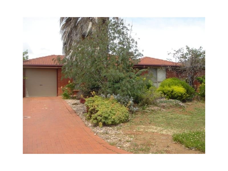 31 Bordeaux Drive, Woodcroft SA 5162