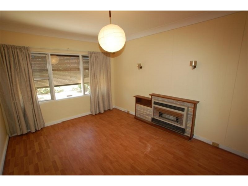 16 Montrose Avenue, Seaton SA 5023