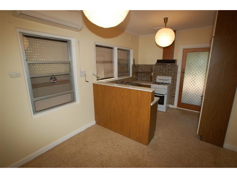 16 Montrose Avenue, Seaton SA 5023