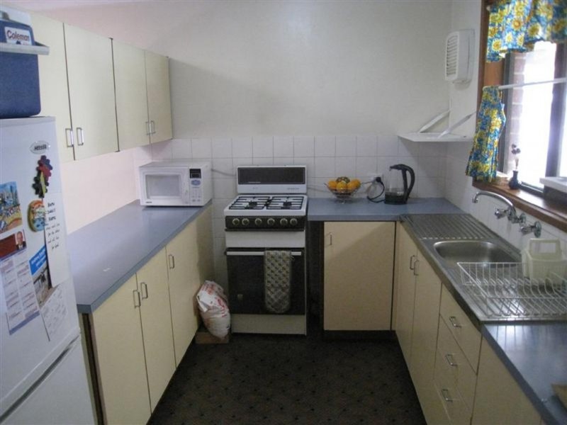 2 Chestnut Court, Clovelly Park SA 5042