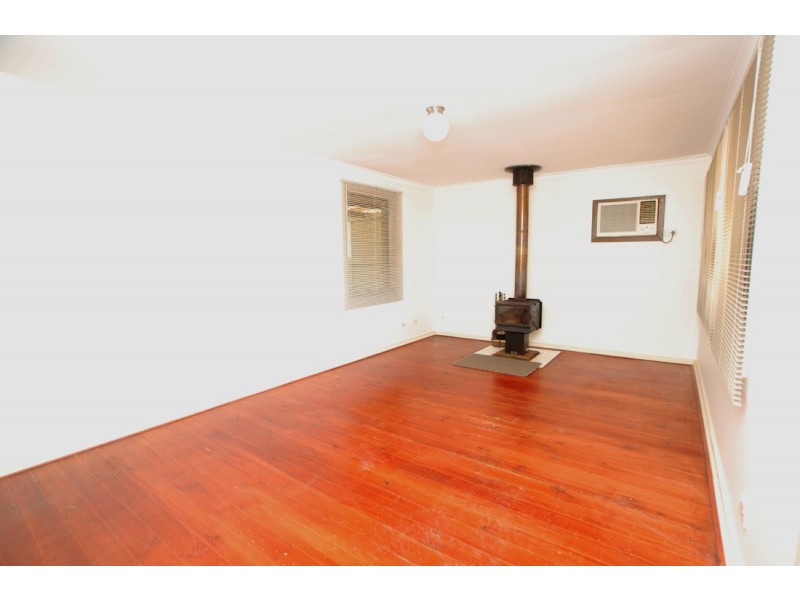 18 Protector Street, O’sullivan Beach SA 5166