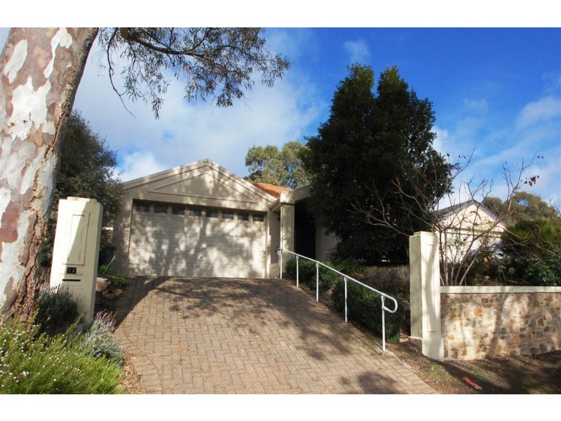 17 Songlark Grove, Flagstaff Hill SA 5159