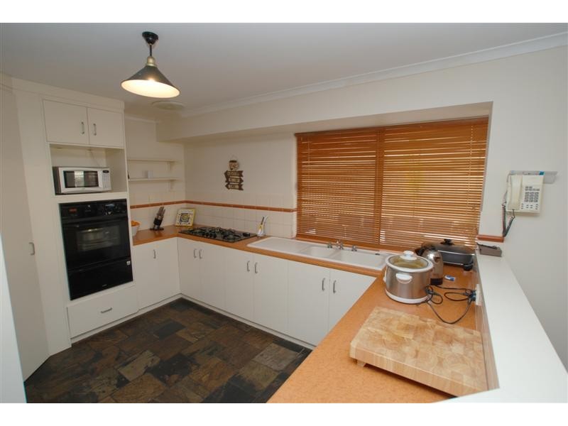 17 Songlark Grove, Flagstaff Hill SA 5159