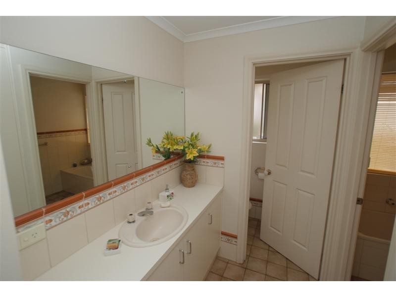 17 Songlark Grove, Flagstaff Hill SA 5159