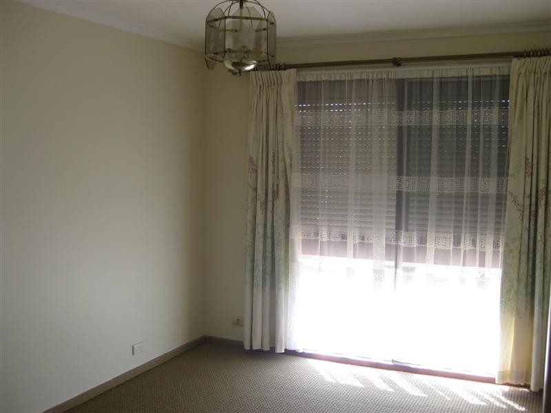 7 Garnet Cresent, Flagstaff Hill SA 5159