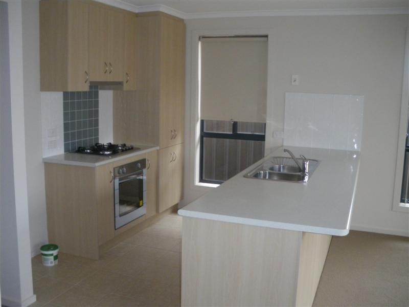 10 Glenrowen Street, Andrews Farm SA 5114