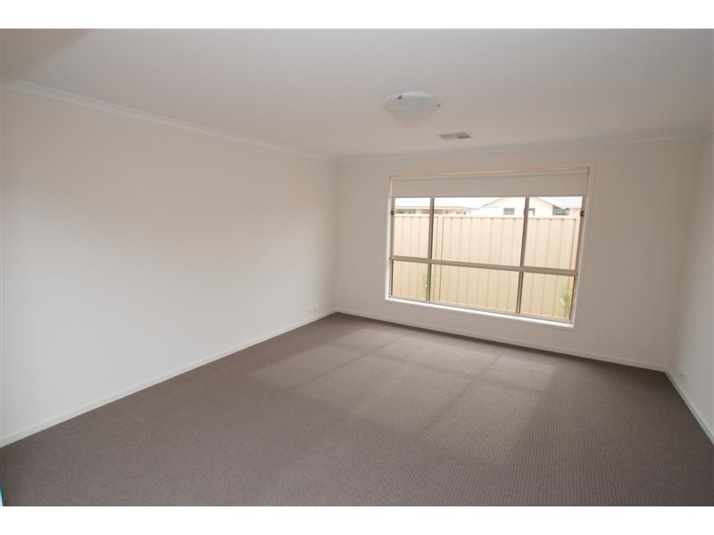 2 Buoy Crest, Seaford Meadows SA 5169