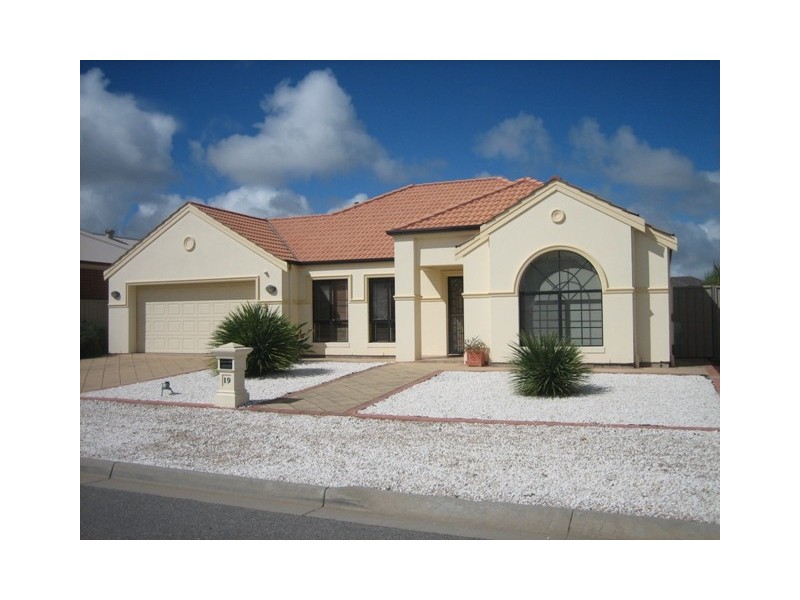 19 Ingleton Drive, Hallett Cove SA 5158