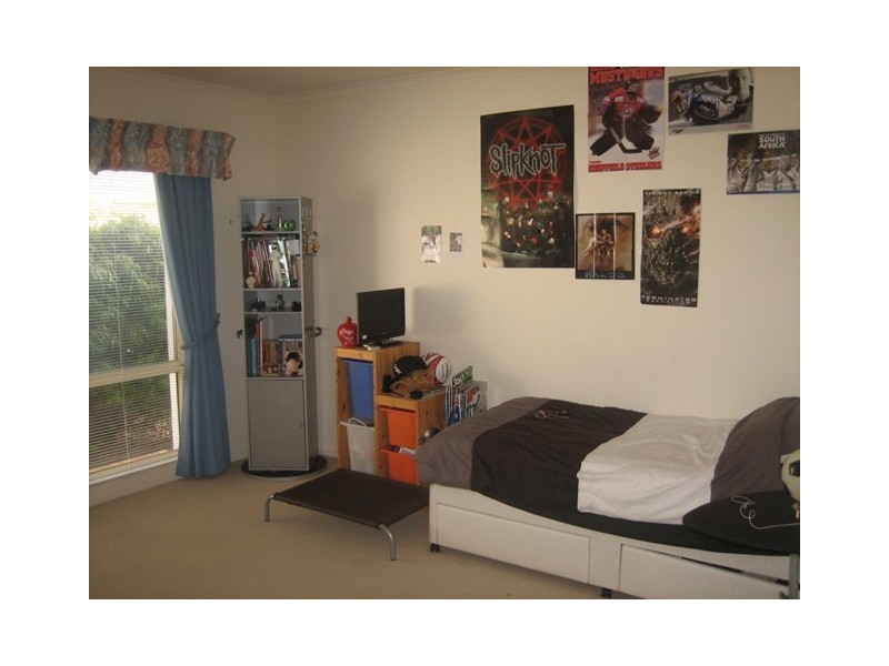 19 Ingleton Drive, Hallett Cove SA 5158