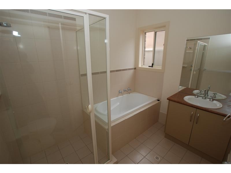 17 Glamis Avenue, Seacombe Gardens SA 5047