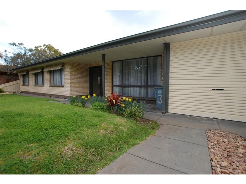 3 Alison Drive, Happy Valley SA 5159