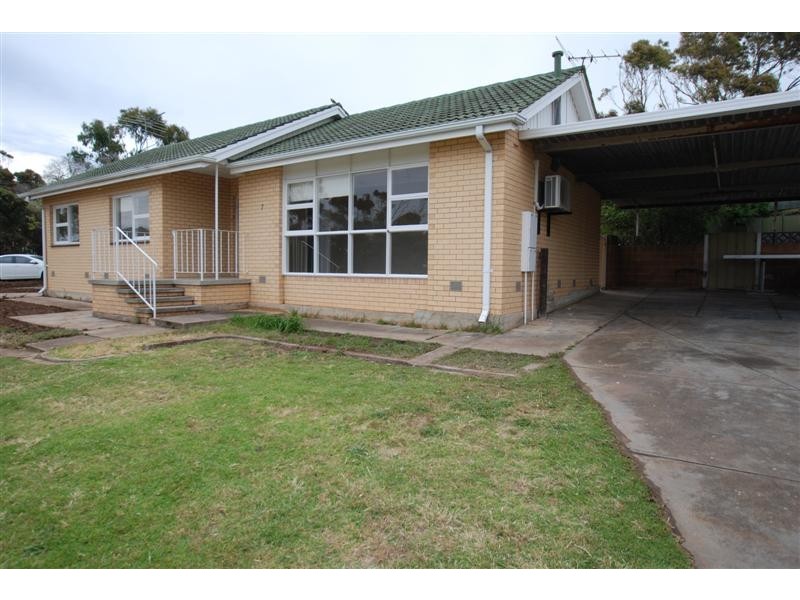 7 Taralga Road, O’sullivan Beach SA 5166