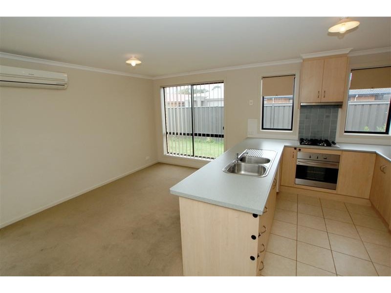 6 Almond Circuit, Munno Para West SA 5115