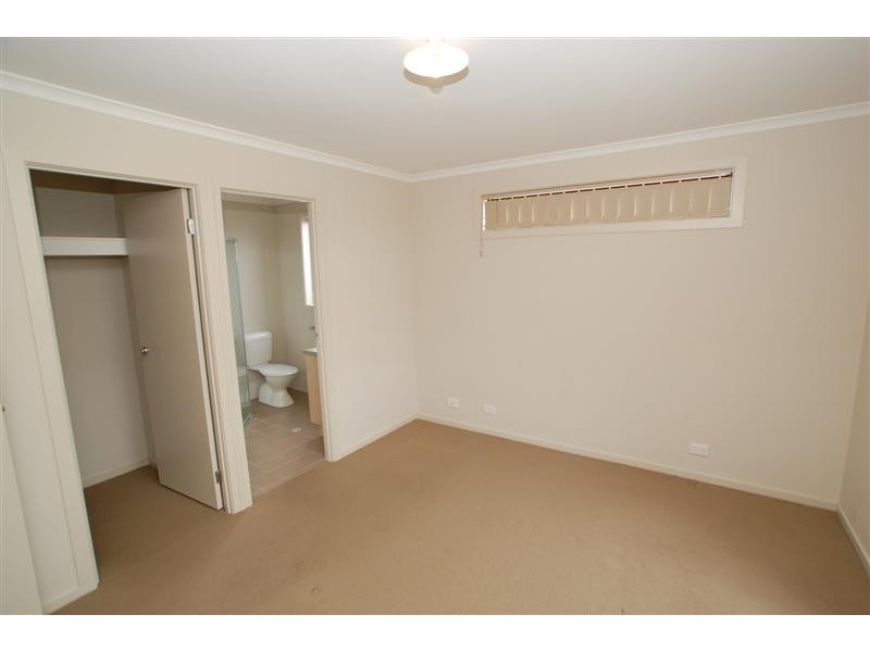 6 Almond Circuit, Munno Para West SA 5115