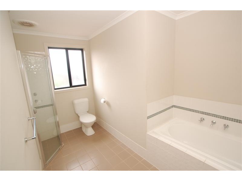 6 Almond Circuit, Munno Para West SA 5115