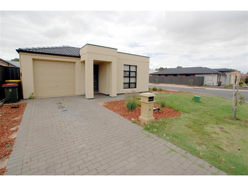 6 Almond Circuit, Munno Para West SA 5115