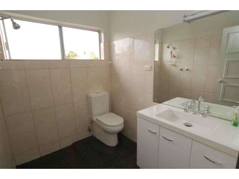 35A Johnstone Road ( Enter off Elm Grove ), Oaklands Park SA 5046