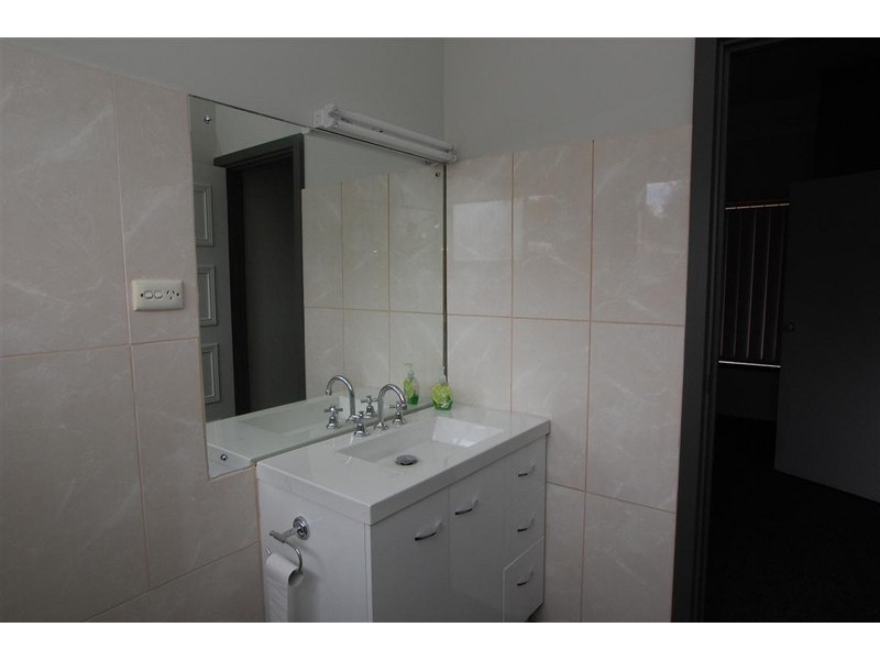 35A Johnstone Road ( Enter off Elm Grove ), Oaklands Park SA 5046