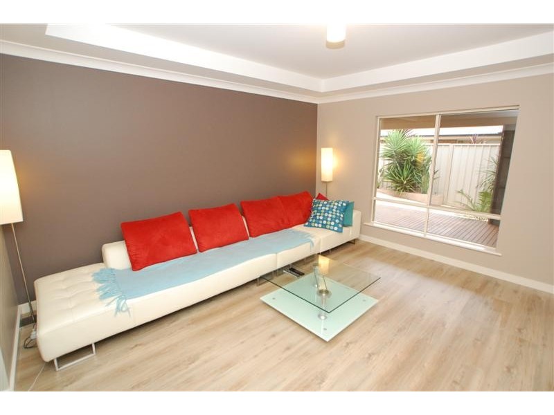 9 Brookside Crescent, Seaford Rise SA 5169