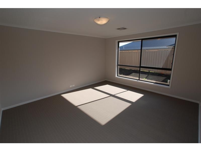 17 Shell Street, Seaford Meadows SA 5169