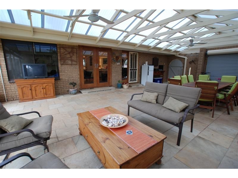 1 Thermopylae Court, Hallett Cove SA 5158