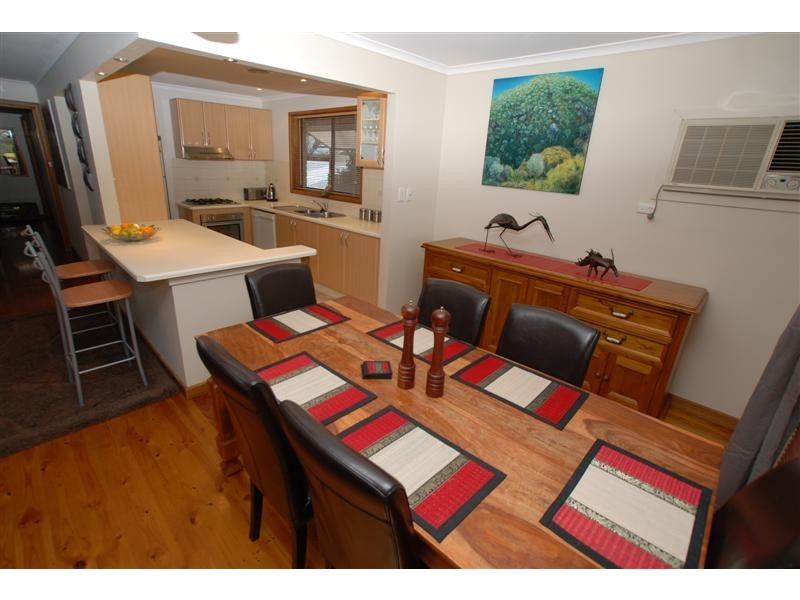 1 Thermopylae Court, Hallett Cove SA 5158